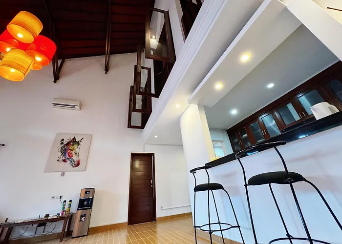 Brady's 3 Bedrooms Center Of Villa