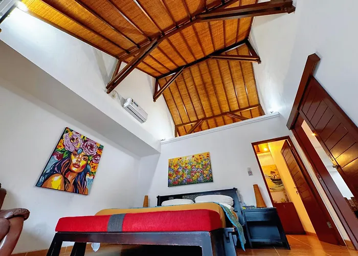 Brady's 3 Bedrooms Center Of Villa